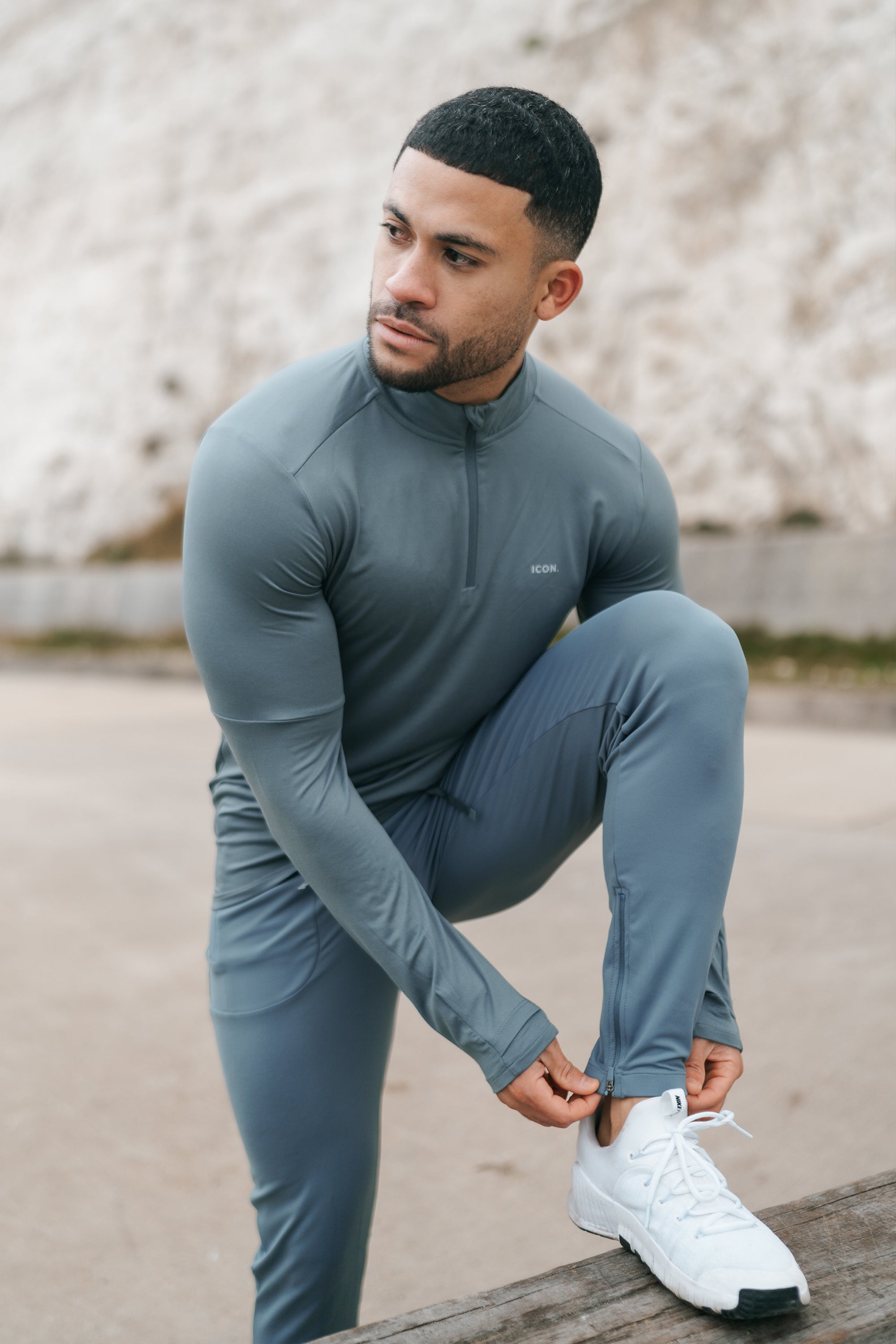 Los pantalones activos del icono