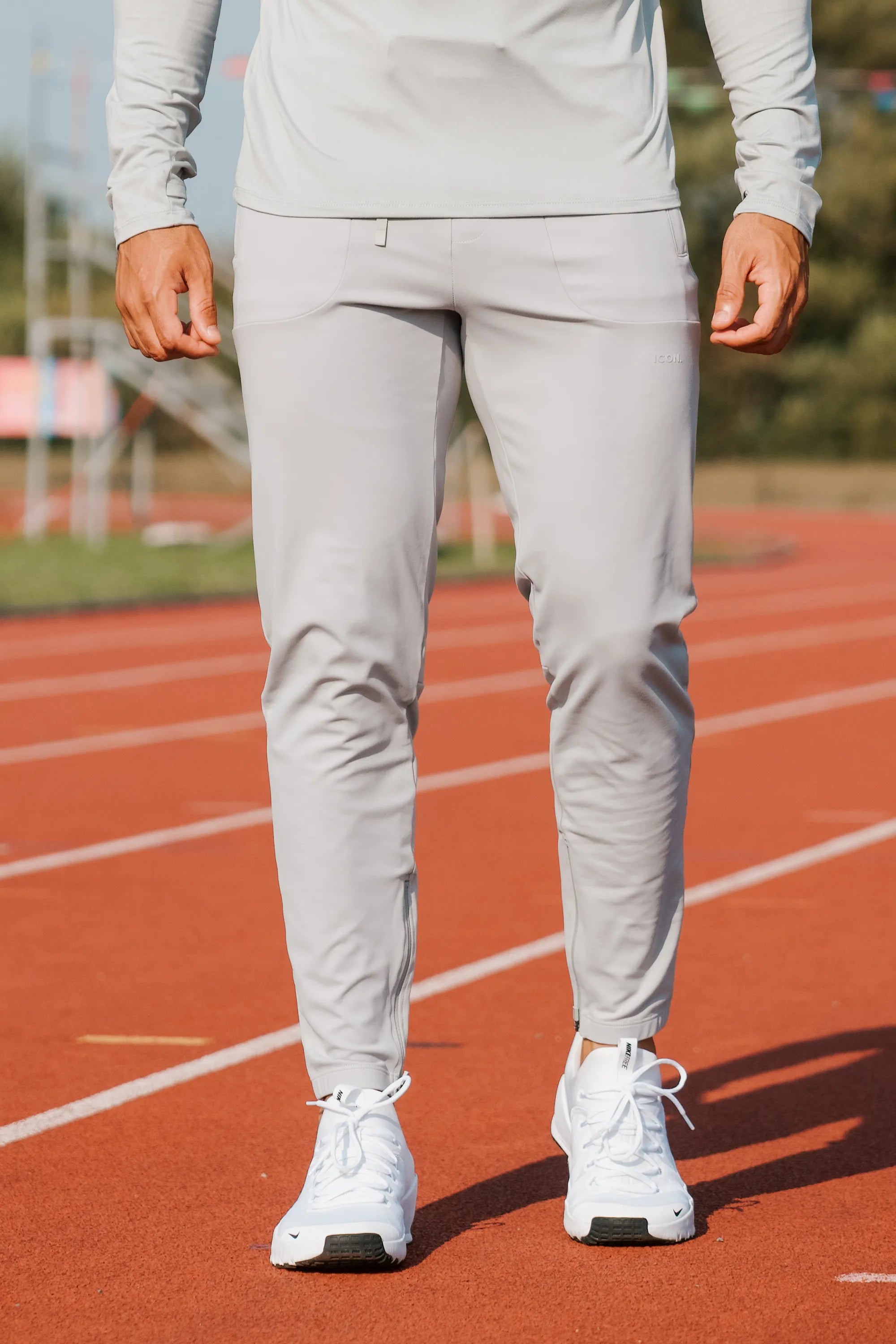 Los pantalones activos del icono
