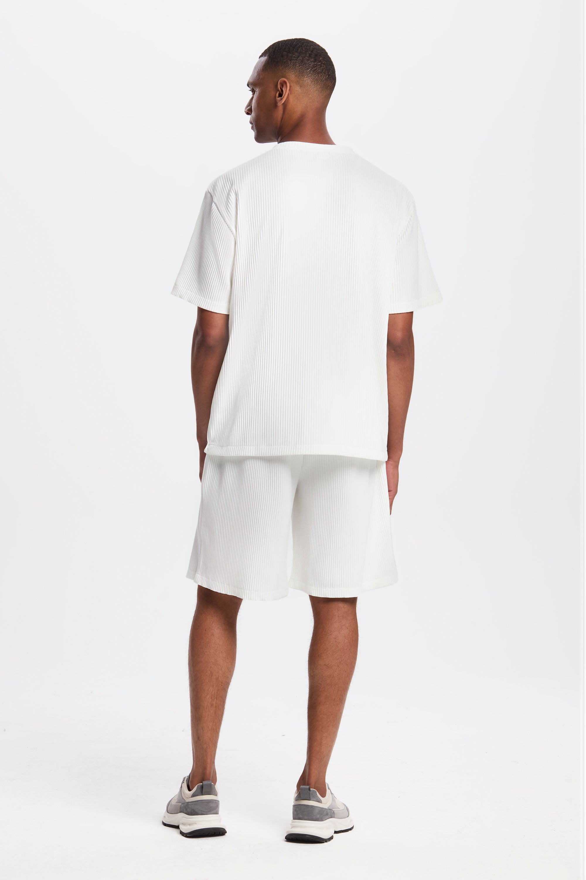 Los pantalones cortos plisados